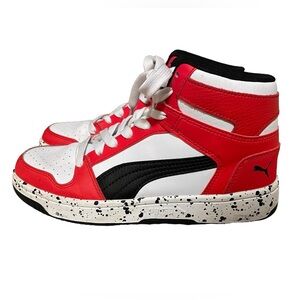 Boys Puma sneakers - size 5.5